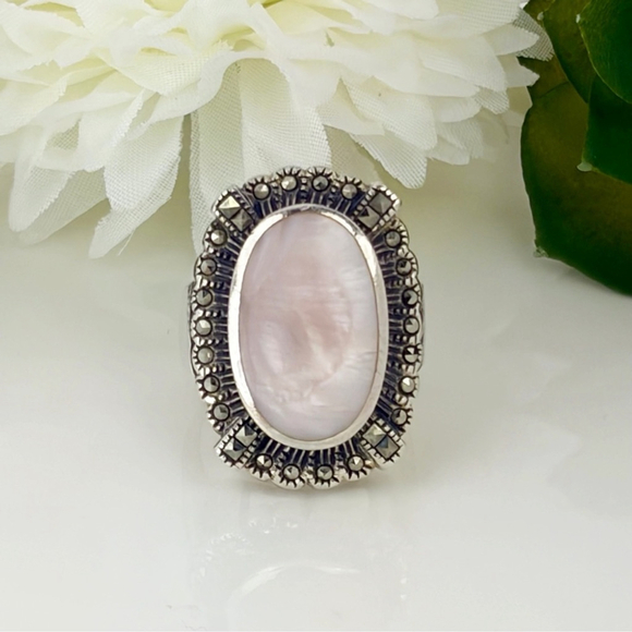 Sterling Silver 925 Vintage Marcasite and Mother of Pearl Ring Size 7 Chunky GUC - Picture 5 of 12
